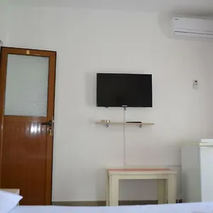  Apartment Viktor Albanien